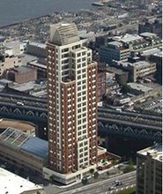 The Beacon Tower in Brooklyn, NY - Foto de edificio - Building Photo