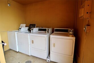 2290 NW N River Dr in Miami, FL - Building Photo - Building Photo
