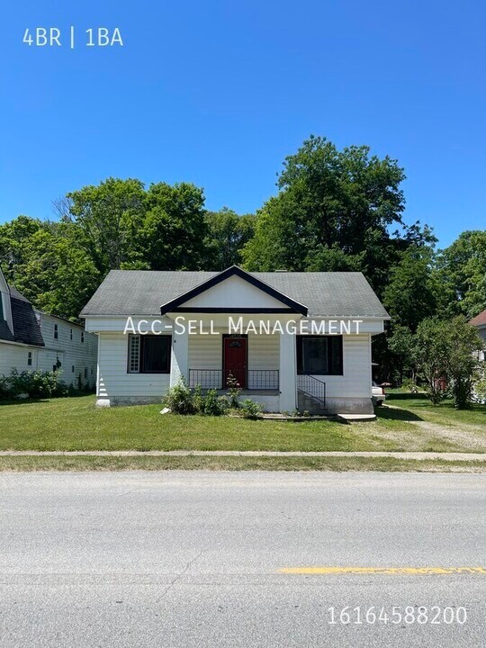 14535 16th Ave in Marne, MI - Building Photo