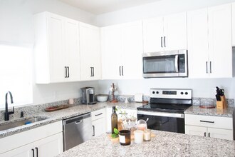 3401 W Aileen St in Tampa, FL - Building Photo - Building Photo