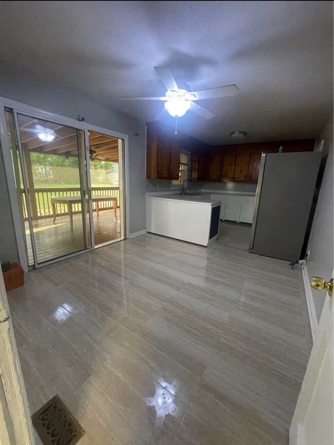 6 Brushy Creek Rd in Taylors, SC - Building Photo - Building Photo