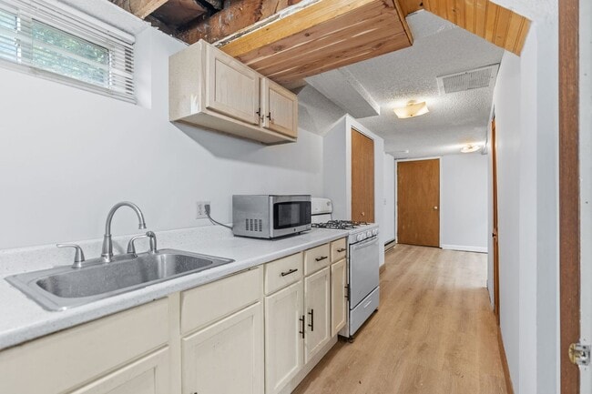 property at 4255-4257 N Thomas Ave
