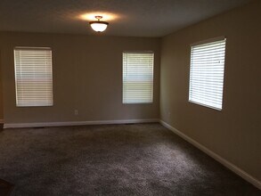 3465 Winter Holly Dr in Amelia, OH - Foto de edificio - Building Photo