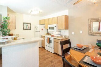 Bent Tree Apartments in Sacramento, CA - Foto de edificio - Building Photo