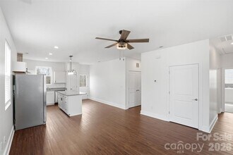 102 Snyder Ct NE in Concord, NC - Building Photo - Building Photo