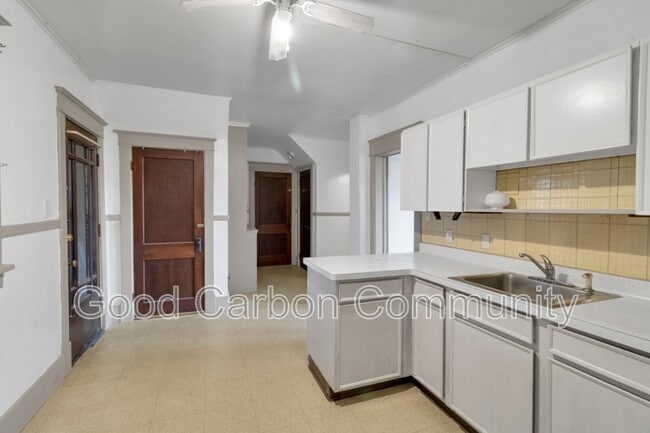 596 Oliver St in North Tonawanda, NY - Building Photo - Building Photo