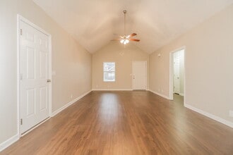 4856 Nina Marie Ave in Murfreesboro, TN - Building Photo - Building Photo