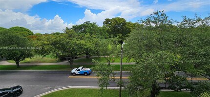 650 Coral Wy in Coral Gables, FL - Building Photo - Building Photo