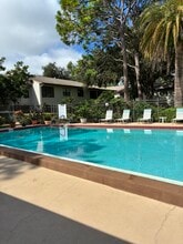 3038 Eastland Blvd, Unit Imperial oaks condominium in Clearwater, FL - Building Photo - Building Photo