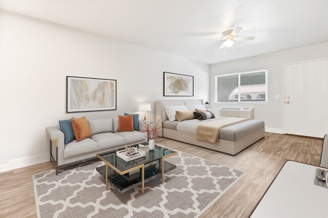 Vista Luna in El Cajon, CA - Building Photo - Building Photo
