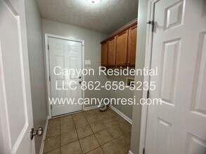 105 Scaley Bark Dr in Raeford, NC - Building Photo - Building Photo