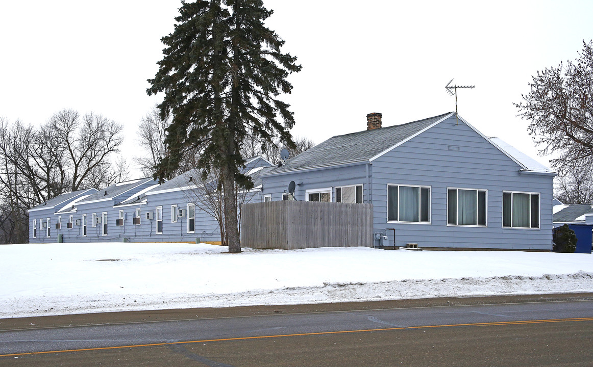 Lakes Village Apartments in Alexandria, MN - Building Photo