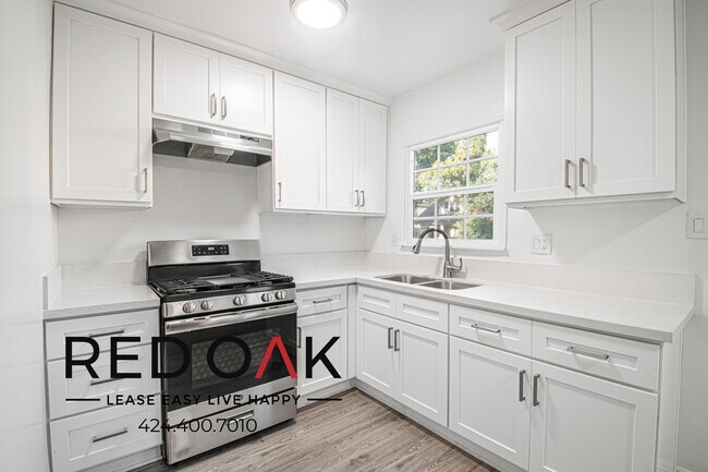2601 W 48th St in Los Angeles, CA - Building Photo - Building Photo