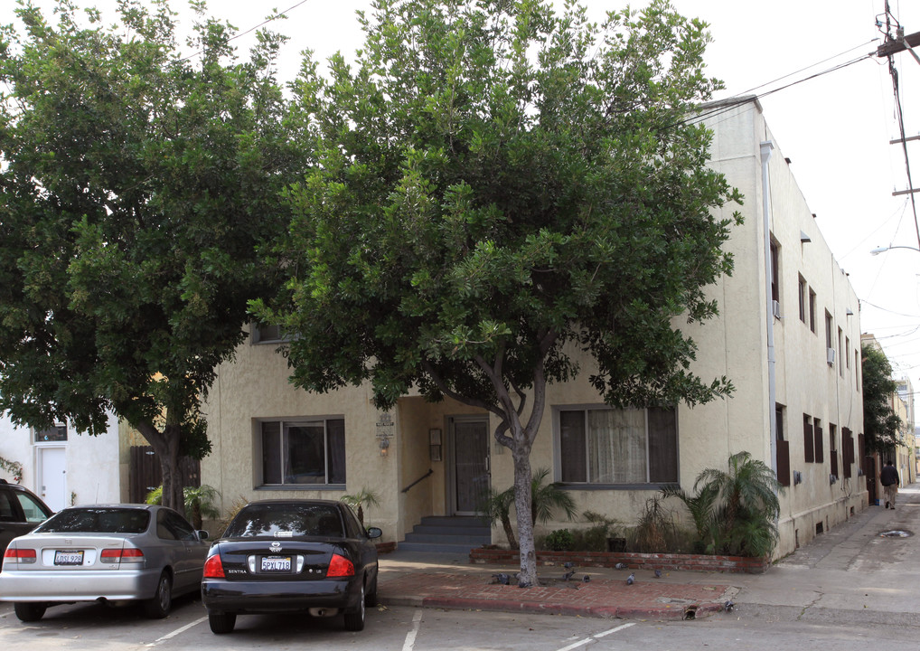 223 Lime Ave in Long Beach, CA - Foto de edificio