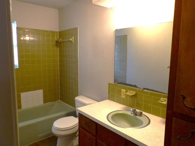 2601 SW H Ave in Lawton, OK - Building Photo - Building Photo