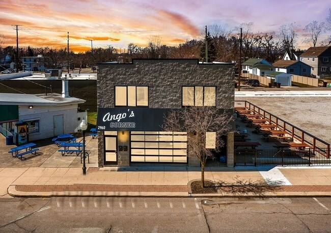 property at 2964 W Jefferson Ave