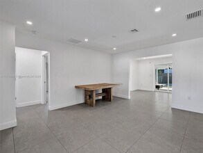 340 NW 45th St in Miami, FL - Building Photo - Building Photo