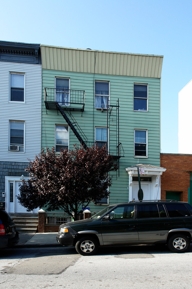 18 4th St in Brooklyn, NY - Building Photo - Building Photo