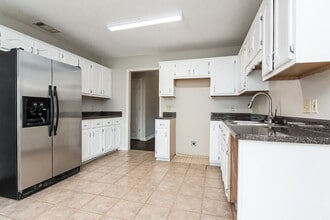 9785 Kingsridge Dr in Lakeland, TN - Building Photo - Building Photo