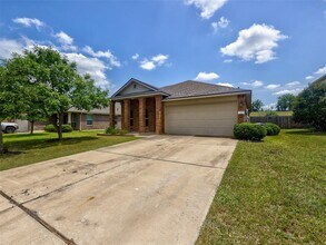 344 Outfitter Dr in Bastrop, TX - Building Photo - Building Photo