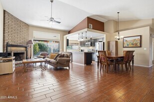 5713 E Nisbet Rd in Scottsdale, AZ - Building Photo