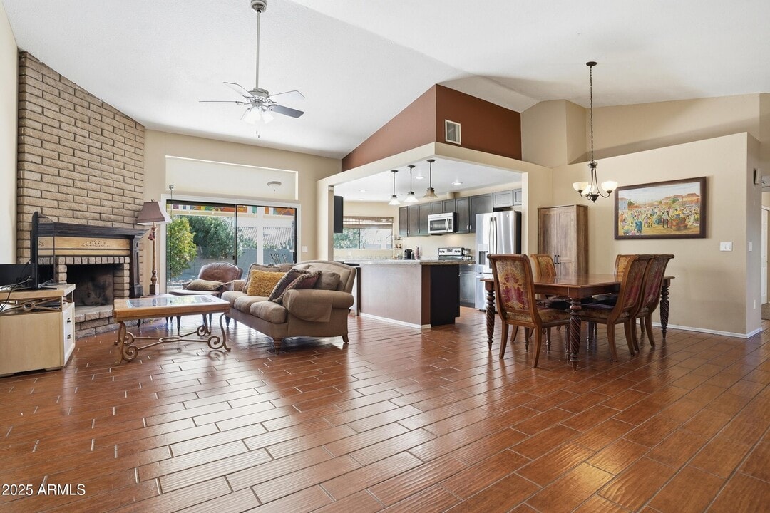 5713 E Nisbet Rd in Scottsdale, AZ - Building Photo