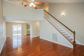 126 Sumner Meadows Ln in Hendersonville, TN - Foto de edificio - Building Photo