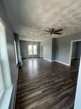 8 Humes St in Pawtucket, RI - Foto de edificio - Building Photo