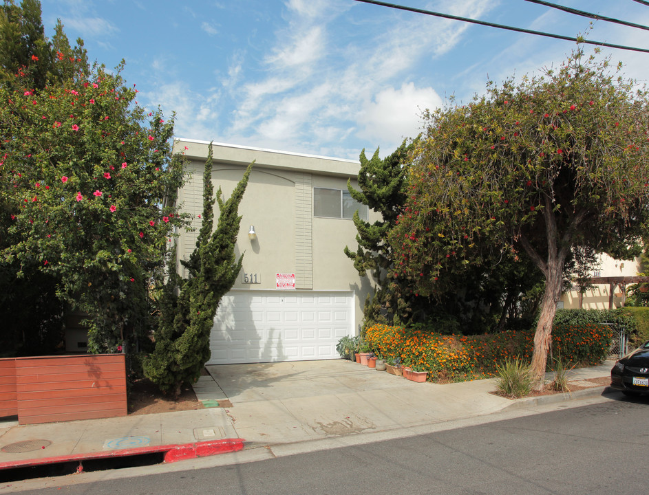 511 Raymond Ave in Santa Monica, CA - Foto de edificio