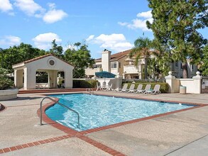 750 Breeze Hill Rd in Vista, CA - Building Photo - Building Photo