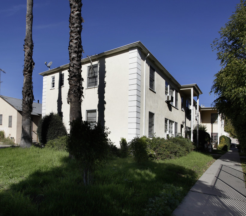 14153 Sylvan St in Van Nuys, CA - Building Photo