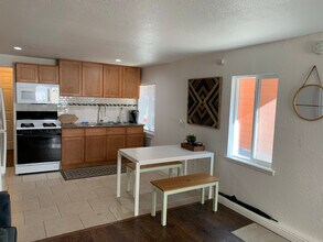3036 Union St in Oakland, CA - Building Photo - Building Photo