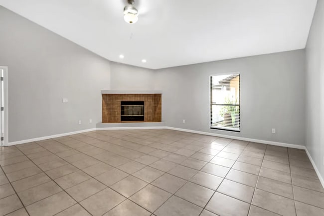 11204 Shadybrook Dr in Tampa, FL - Building Photo - Building Photo