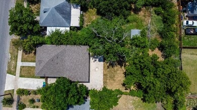 725 Westfall Ave in San Antonio, TX - Building Photo - Building Photo