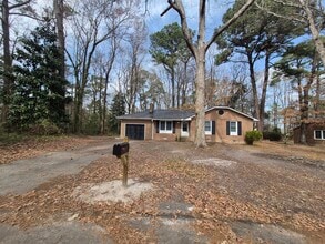 2409 Amy Cir in Greenville, NC - Building Photo - Building Photo