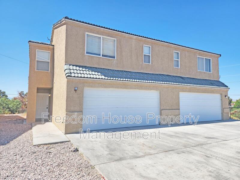 1080 Karen Ct in Pahrump, NV - Building Photo