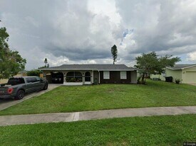 6122 Otis Rd in North Port, FL - Building Photo