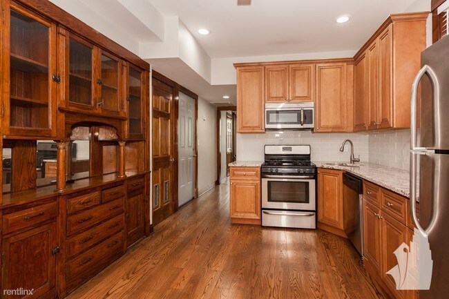 1429 W Superior St in Chicago, IL - Building Photo - Building Photo