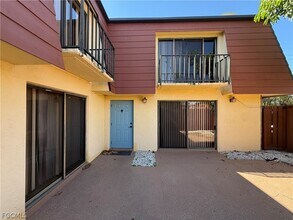 1520 Park Meadows Dr in Ft. Myers, FL - Building Photo - Building Photo