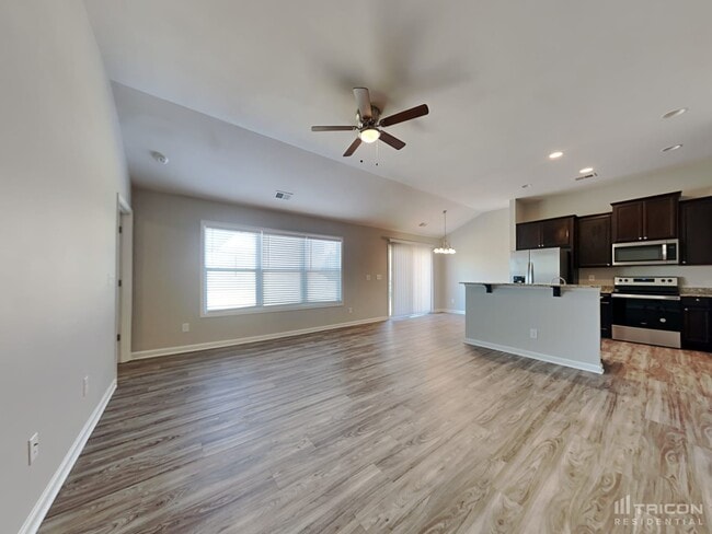415 Finch Ln in Lexington, SC - Building Photo - Building Photo