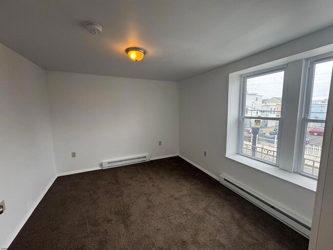 2312 Arctic Ave in Atlantic City, NJ - Foto de edificio - Building Photo