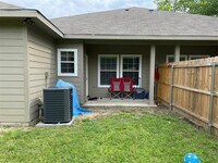 2904 Bourland St photo'