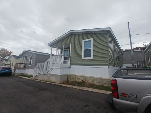 192 Bluejay Ln in Madison, WI - Foto de edificio