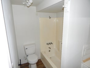 1603 N Main St in Anderson, SC - Building Photo - Building Photo