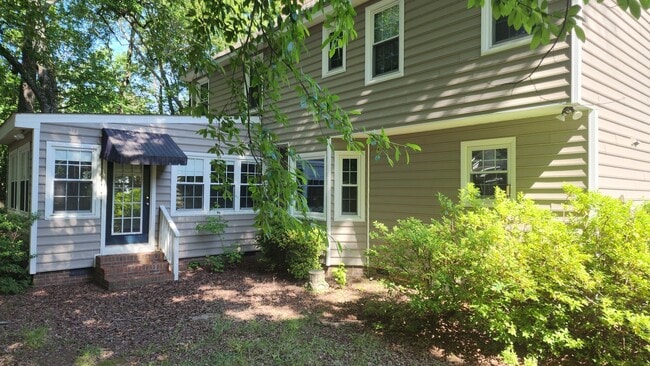 605 Winstead Rd in Greenville, NC - Building Photo - Building Photo