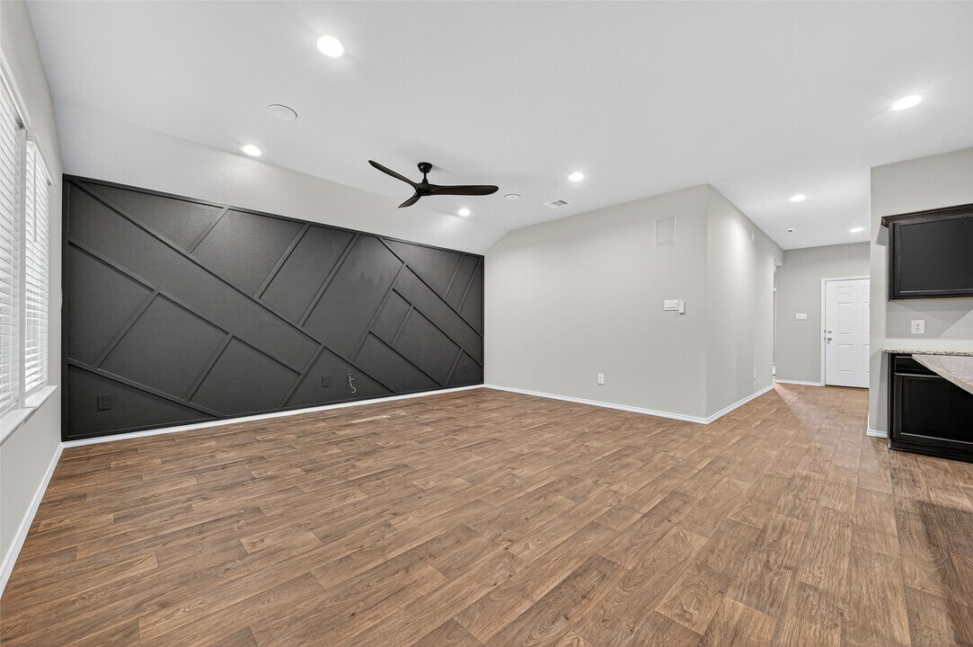 40320 Hilltop Pr Dr in Magnolia, TX - Foto de edificio