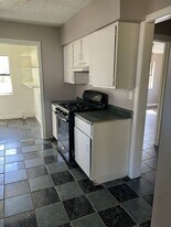 1704 Hutchings Blvd in Longview, TX - Building Photo