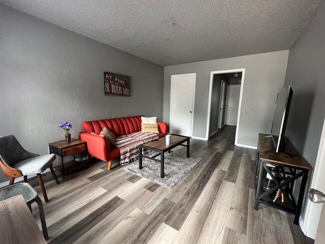 109 SE 42nd St in Oklahoma City, OK - Foto de edificio - Building Photo