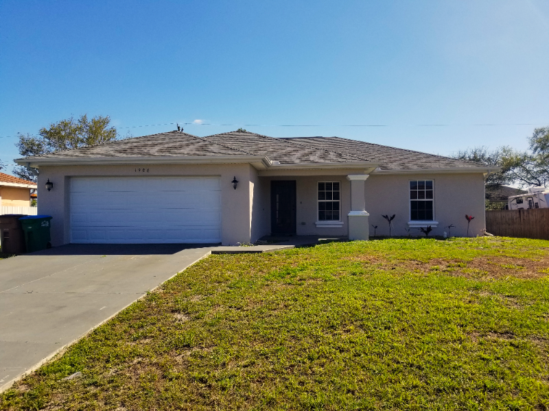 1906 NE 18th Terrace in Cape Coral, FL - Building Photo