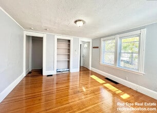 7 Griggs Pl, Unit 1 in Boston, MA - Foto de edificio - Building Photo